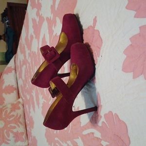 Nine West maroon Mary Hane heels